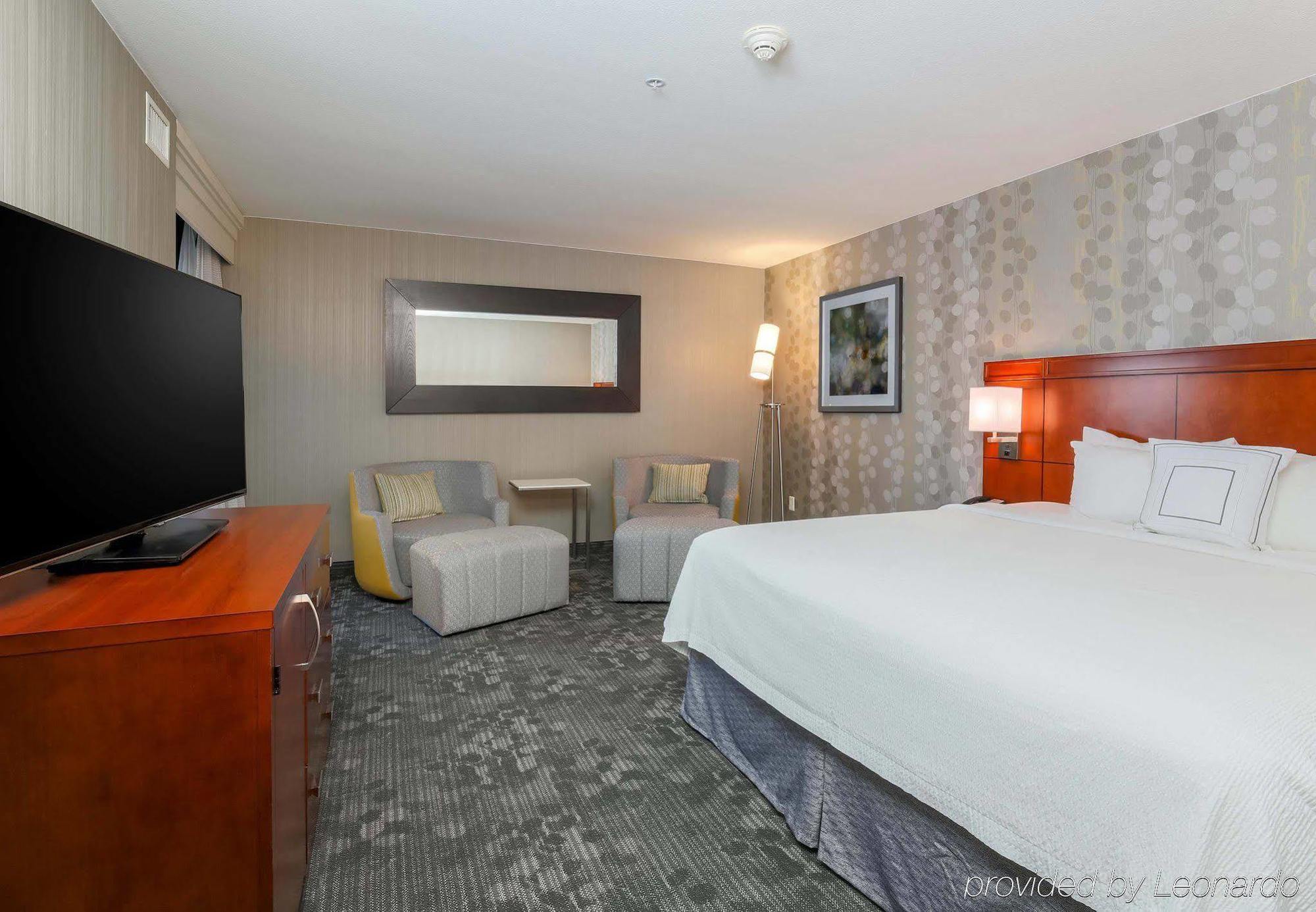 Courtyard Airport/liberty Station Hotel