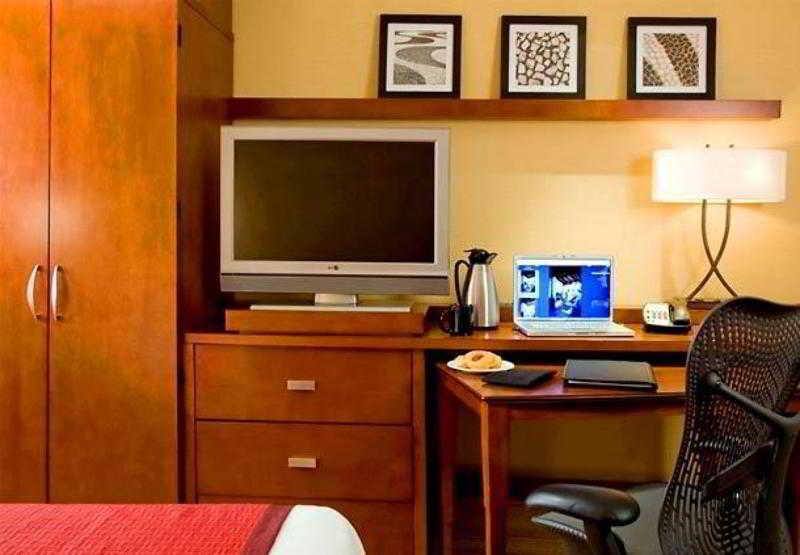 Courtyard Airport/liberty Station 3* San Diego