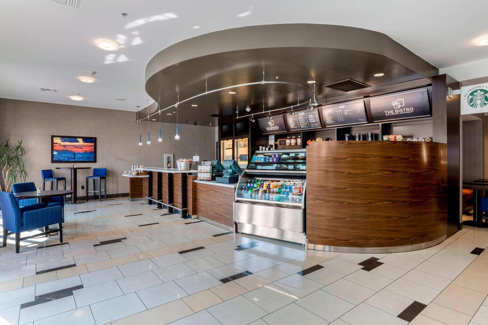 Courtyard Airport/liberty Station 3* San Diego